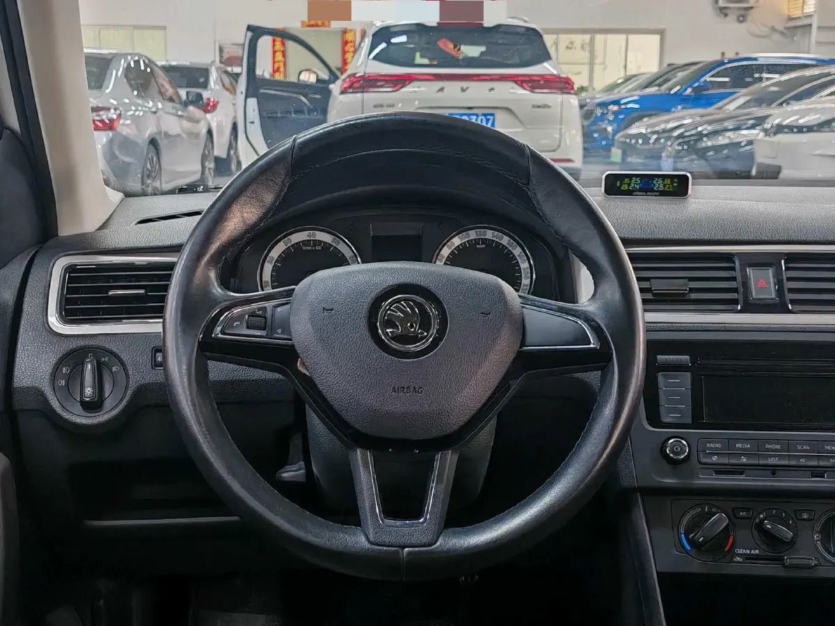 2019 SWM G01 1.5T 156HP L4 6AT,autocango,china used car exporter,china ev exporter,chinese used car exporter,chinese used ev exporter