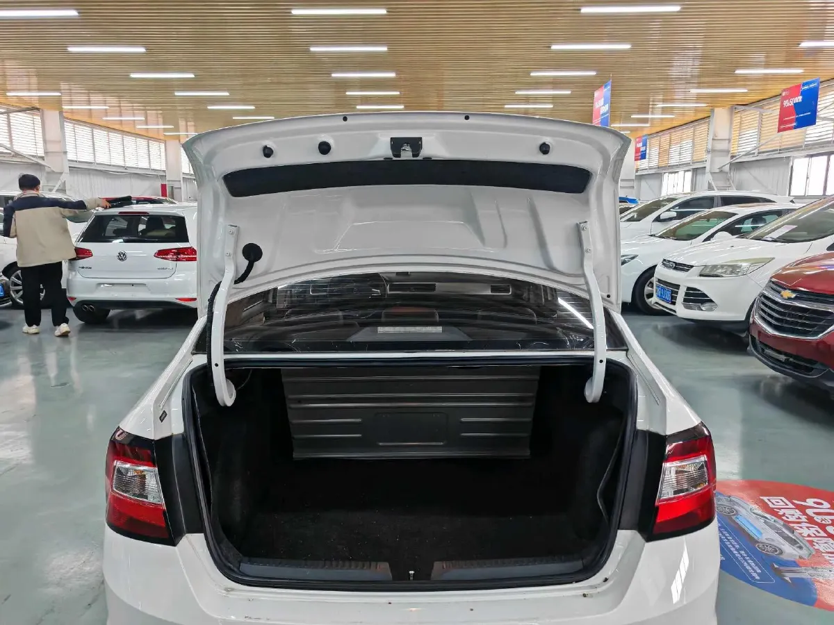 2019 SWM G01 1.5T 156HP L4 6AT,autocango,china used car exporter,china ev exporter,chinese used car exporter,chinese used ev exporter