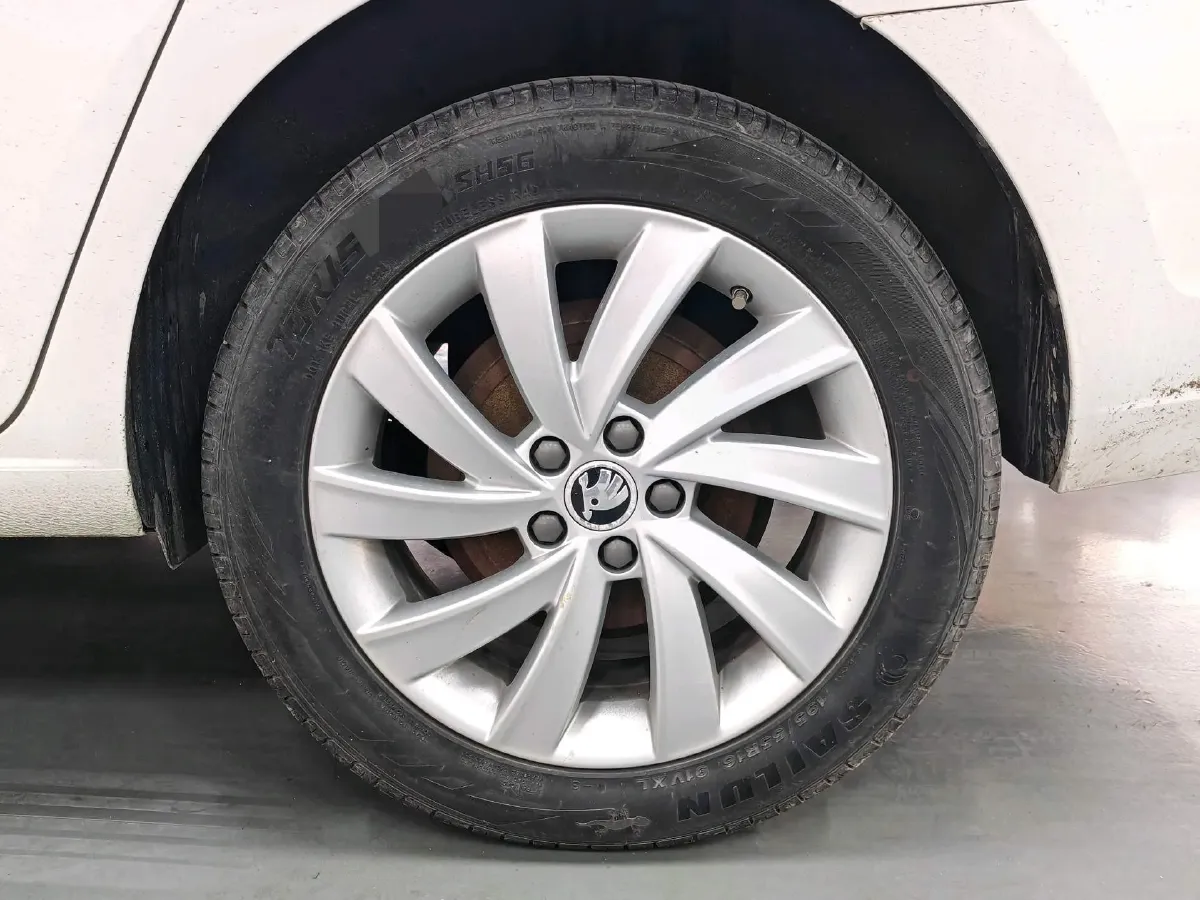 2019 SWM G01 1.5T 156HP L4 6AT,autocango,china used car exporter,china ev exporter,chinese used car exporter,chinese used ev exporter