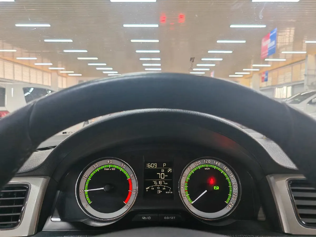 2019 SWM G01 1.5T 156HP L4 6AT,autocango,china used car exporter,china ev exporter,chinese used car exporter,chinese used ev exporter