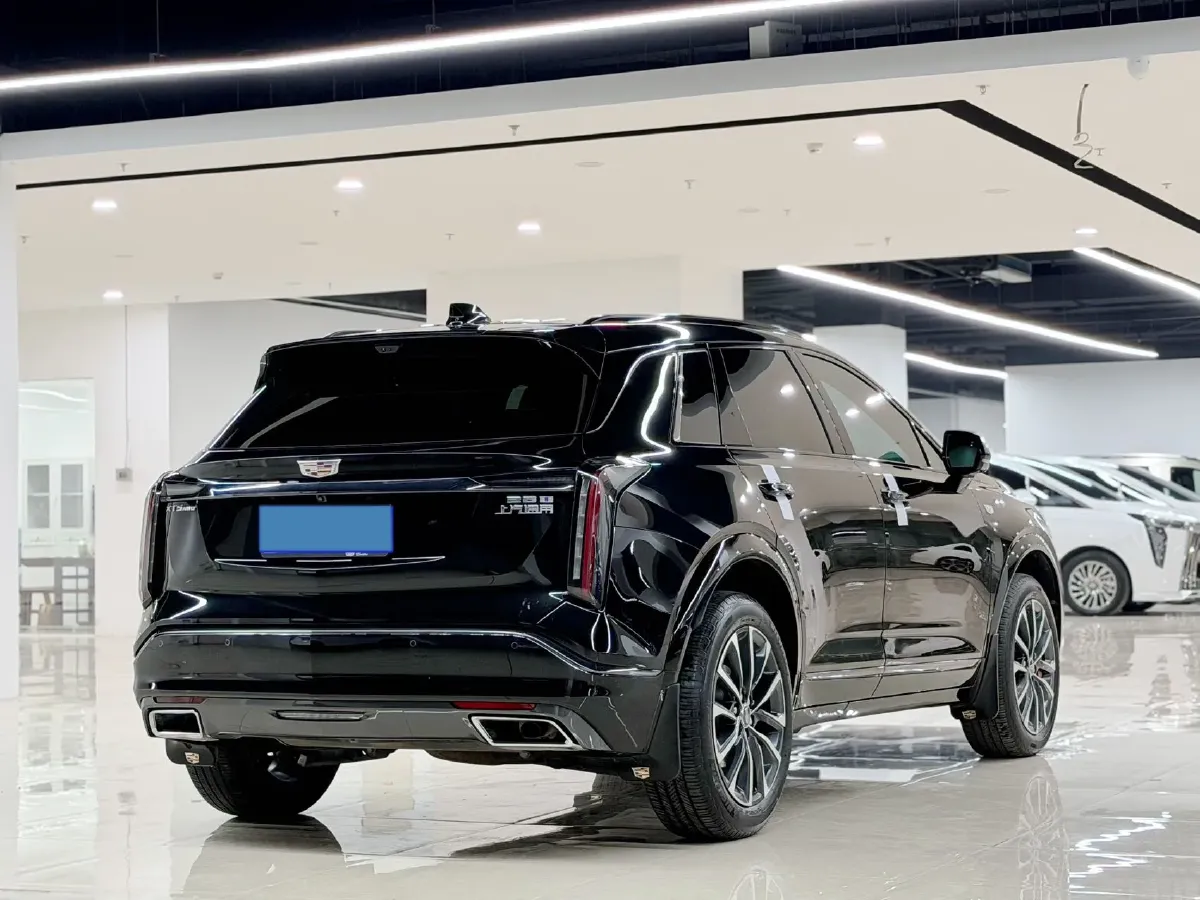 2025 Cadillac XT5 2.0T 237HP L4 9AT,autocango,china used car exporter,china ev exporter,chinese used car exporter,chinese used ev exporter