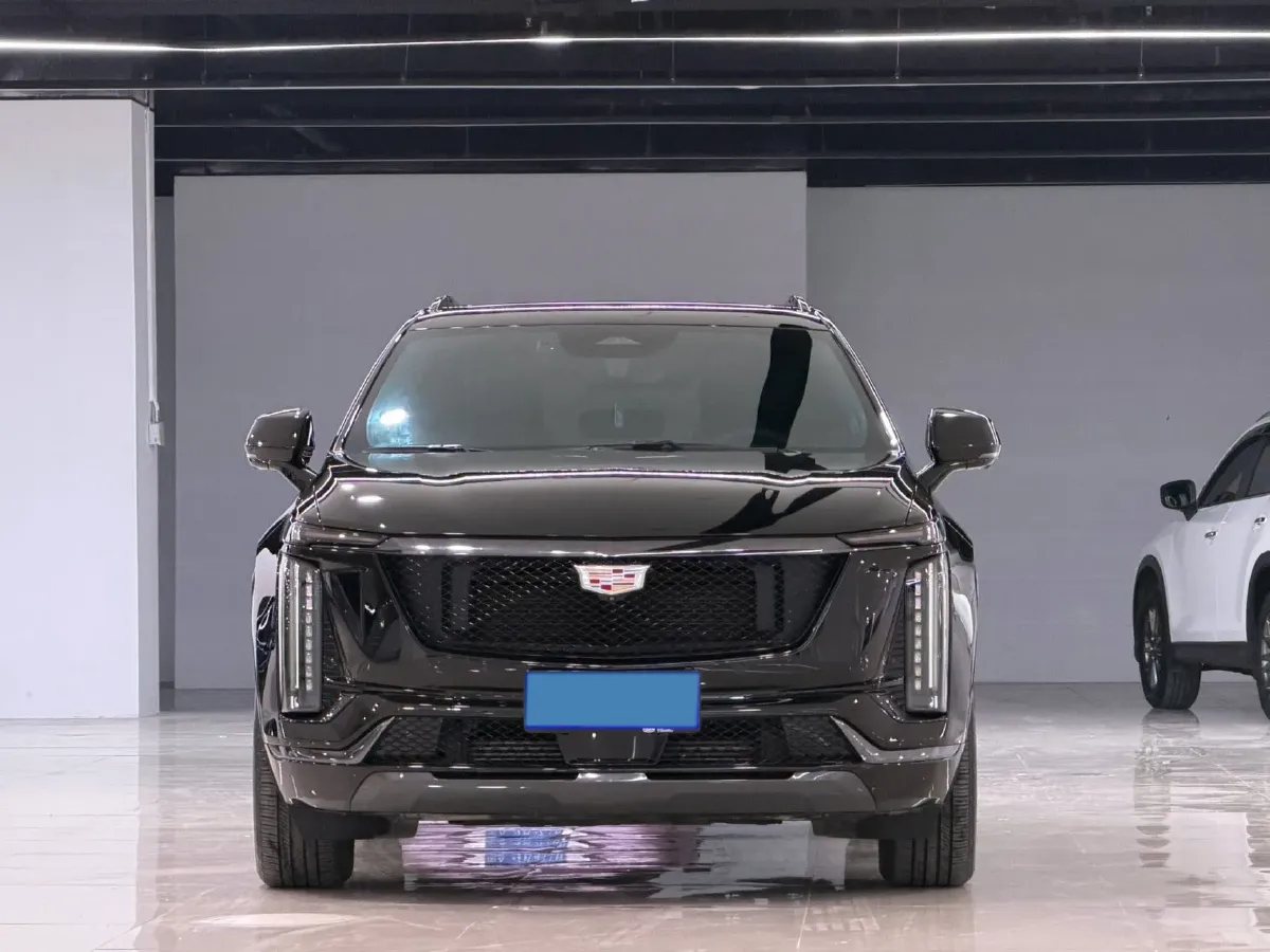 2025 Cadillac XT5 2.0T 237HP L4 9AT,autocango,china used car exporter,china ev exporter,chinese used car exporter,chinese used ev exporter