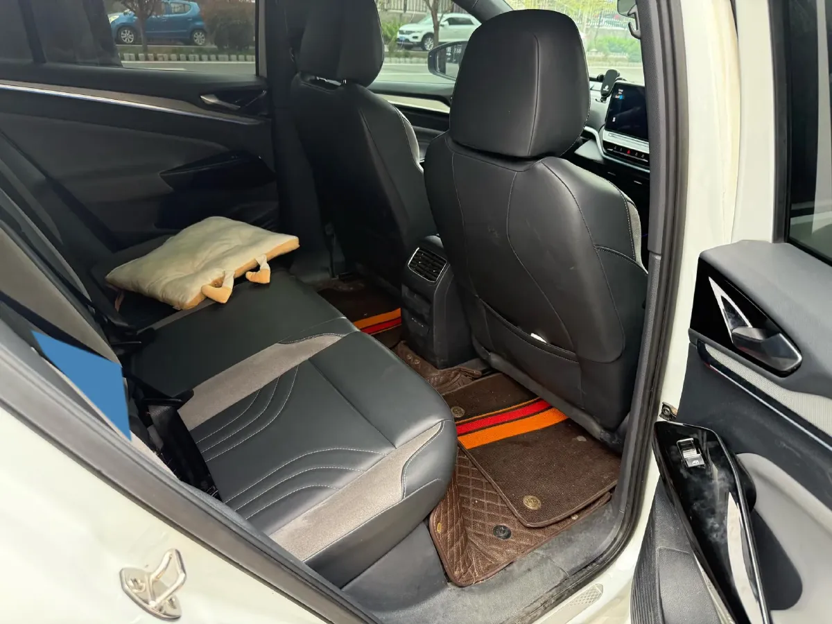 2022 Neta S Range Extended 231HP REEV 43.51KWH,autocango,china used car exporter,china ev exporter,chinese used car exporter,chinese used ev exporter