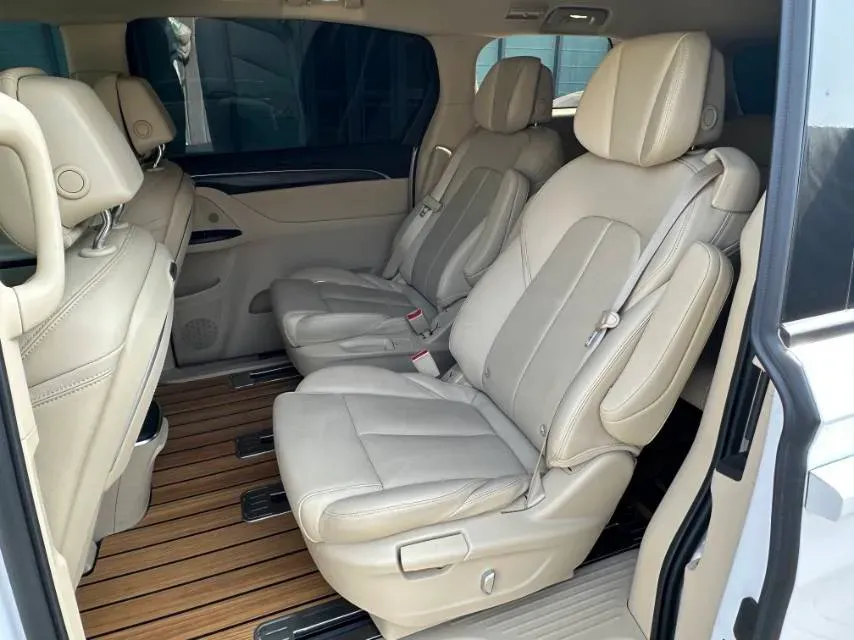 2023 Buick GL8 2.0T 237HP L4 9AT,autocango,china used car exporter,china ev exporter,chinese used car exporter,chinese used ev exporter