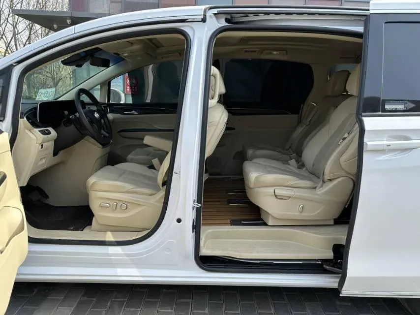 2023 Buick GL8 2.0T 237HP L4 9AT,autocango,china used car exporter,china ev exporter,chinese used car exporter,chinese used ev exporter