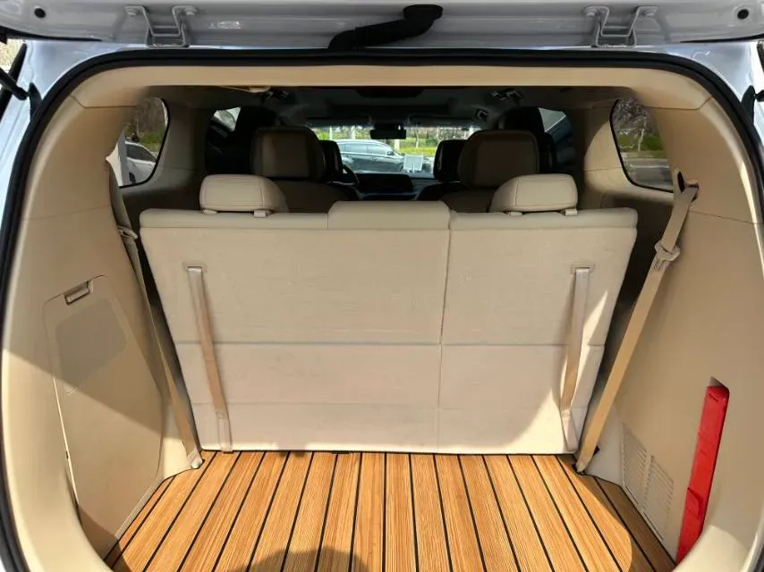 2023 Buick GL8 2.0T 237HP L4 9AT,autocango,china used car exporter,china ev exporter,chinese used car exporter,chinese used ev exporter