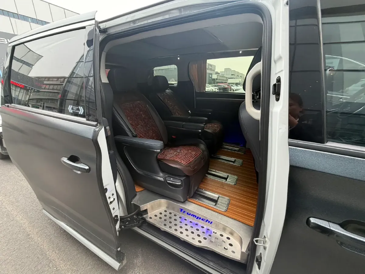 2023 GAC Trumpchi M8 2.0T 252HP L4 8AT,autocango,china used car exporter,china ev exporter,chinese used car exporter,chinese used ev exporter