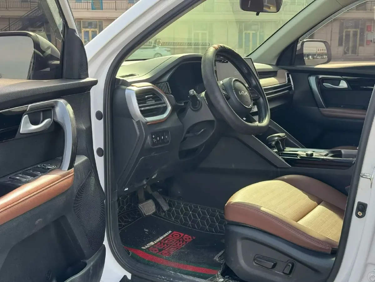 2021 Kia Sportage R 2.0L 161HP L4 6AT,autocango,china used car exporter,china ev exporter,chinese used car exporter,chinese used ev exporter