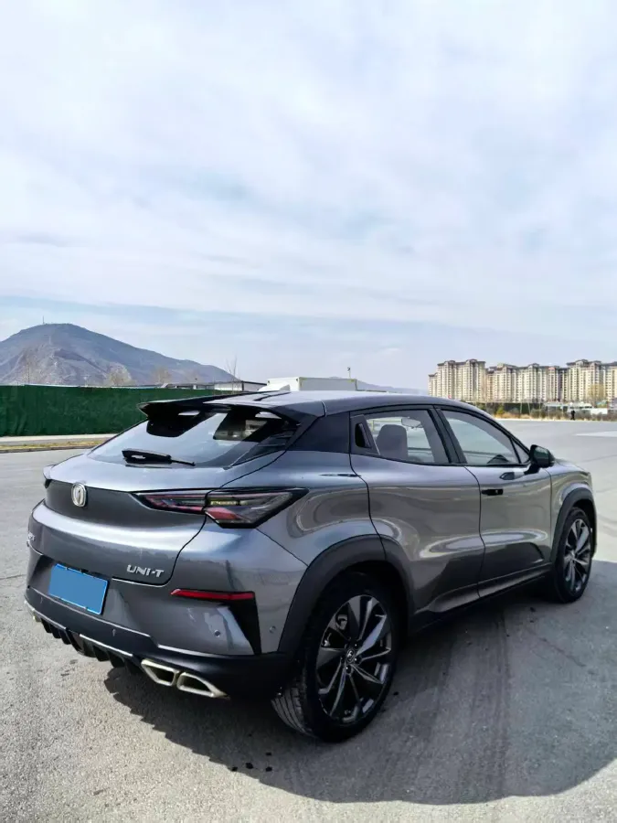 2020 ChangAn UNI-T 1.5T 180HP L4 7DCT,autocango,china used car exporter,china ev exporter,chinese used car exporter,chinese used ev exporter