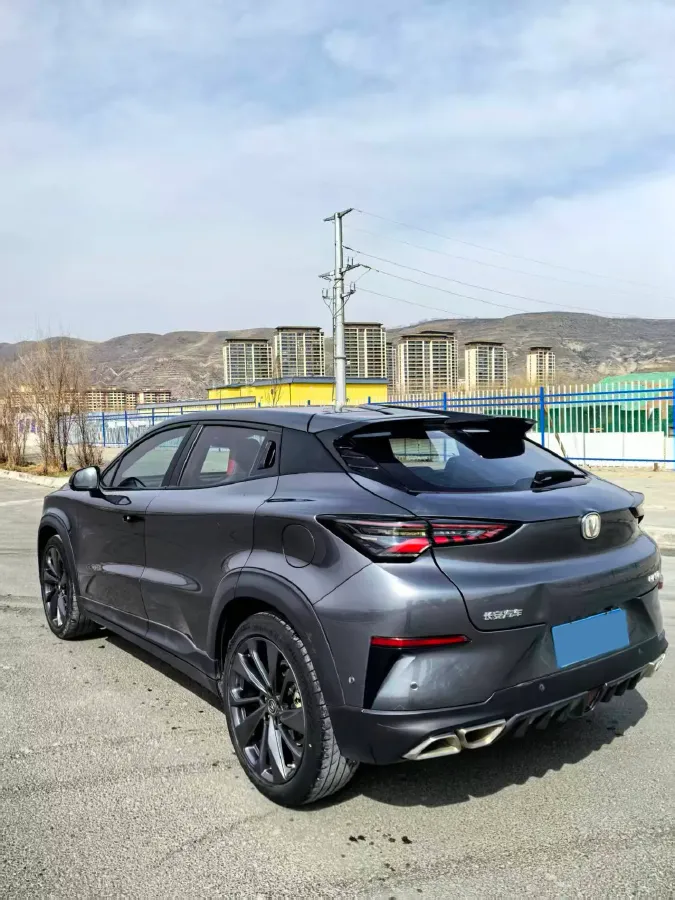 2020 ChangAn UNI-T 1.5T 180HP L4 7DCT,autocango,china used car exporter,china ev exporter,chinese used car exporter,chinese used ev exporter