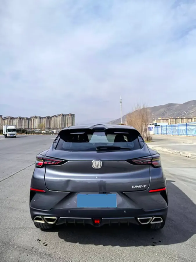 2020 ChangAn UNI-T 1.5T 180HP L4 7DCT,autocango,china used car exporter,china ev exporter,chinese used car exporter,chinese used ev exporter