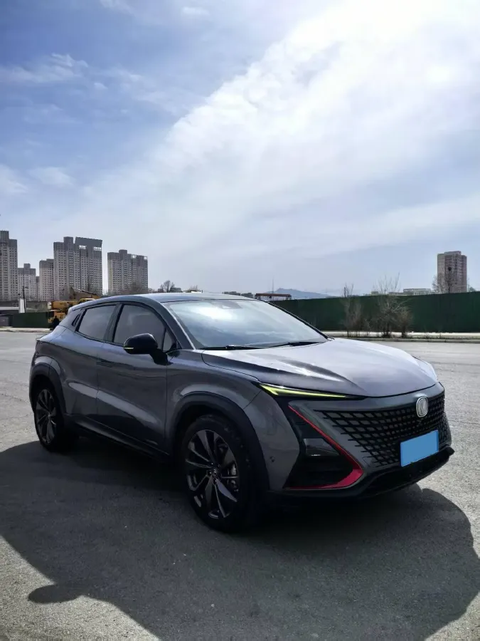 2020 ChangAn UNI-T 1.5T 180HP L4 7DCT,autocango,china used car exporter,china ev exporter,chinese used car exporter,chinese used ev exporter