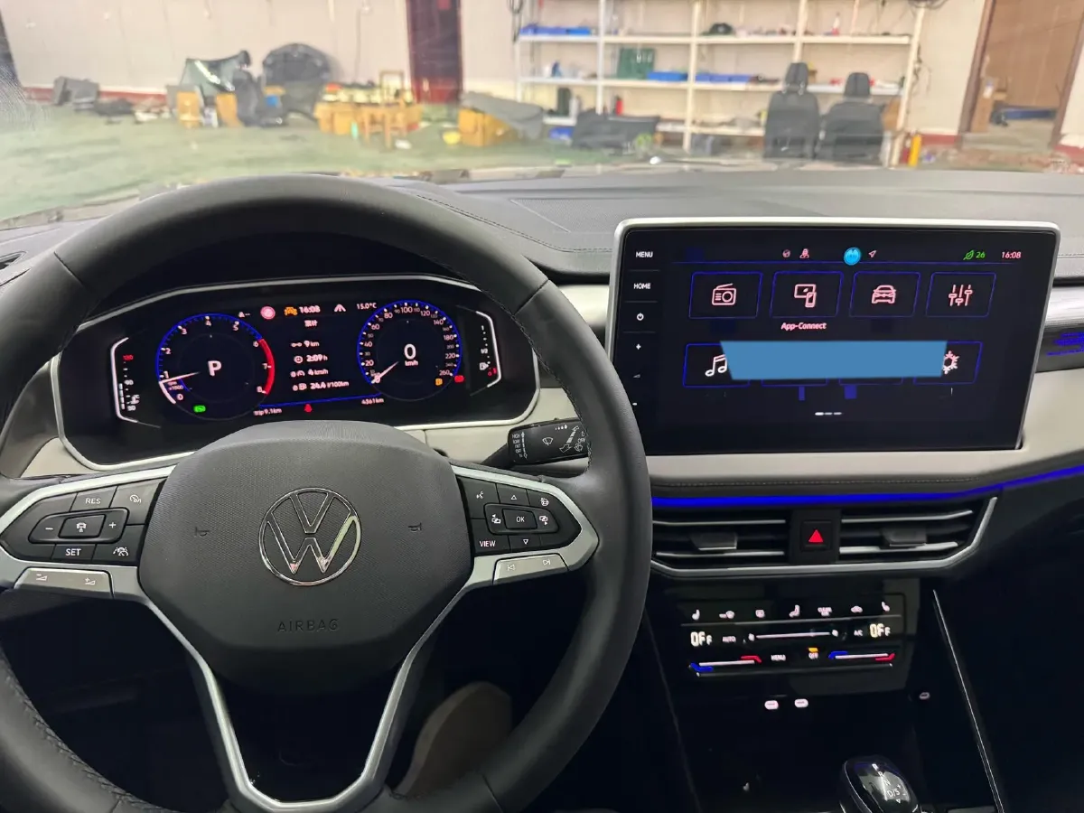 2024 Volkswagen Tayron 2.0T 186HP L4 7DCT,autocango,china used car exporter,china ev exporter,chinese used car exporter,chinese used ev exporter