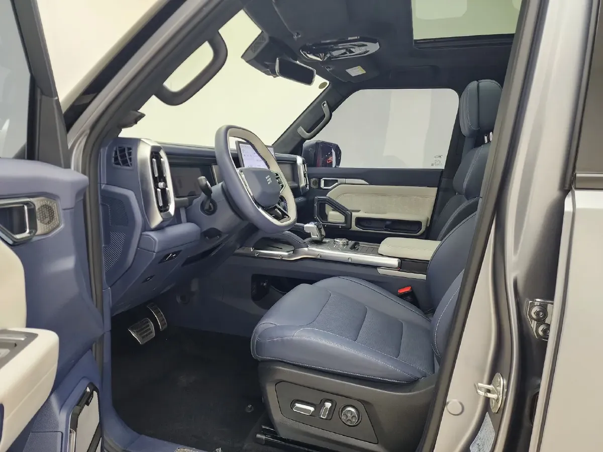 2024 Jetour ShanHai TravellerC-DM 1.5T 156HP L4 3DHT PHEV 43.24KWH,autocango,china used car exporter,china ev exporter,chinese used car exporter,chinese used ev exporter