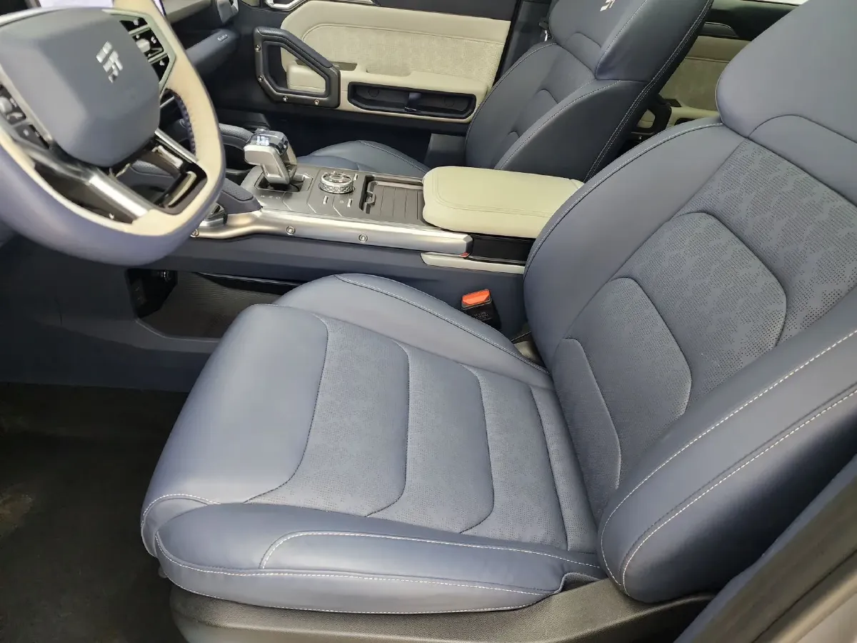 2024 Jetour ShanHai TravellerC-DM 1.5T 156HP L4 3DHT PHEV 43.24KWH,autocango,china used car exporter,china ev exporter,chinese used car exporter,chinese used ev exporter