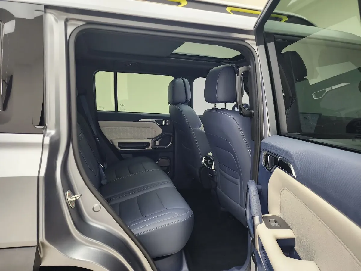 2024 Jetour ShanHai TravellerC-DM 1.5T 156HP L4 3DHT PHEV 43.24KWH,autocango,china used car exporter,china ev exporter,chinese used car exporter,chinese used ev exporter