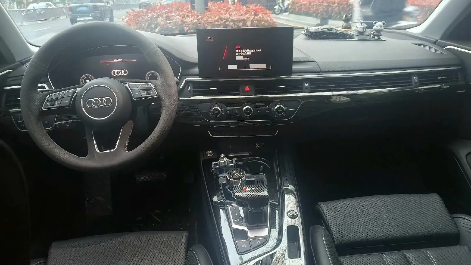 2024 Audi A4L 2.0T 190HP L4 7DCT,autocango,china used car exporter,china ev exporter,chinese used car exporter,chinese used ev exporter