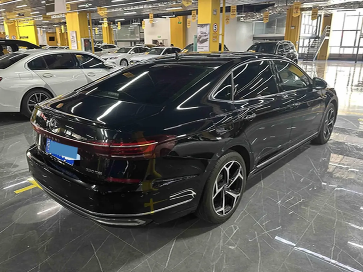 2023 Volkswagen Passat 2.0T 186HP L4 7DCT,autocango,china used car exporter,china ev exporter,chinese used car exporter,chinese used ev exporter