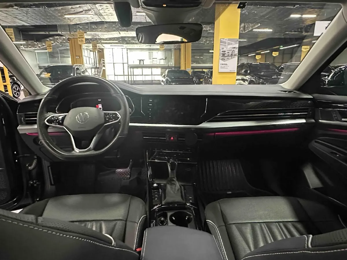 2023 Volkswagen Passat 2.0T 186HP L4 7DCT,autocango,china used car exporter,china ev exporter,chinese used car exporter,chinese used ev exporter