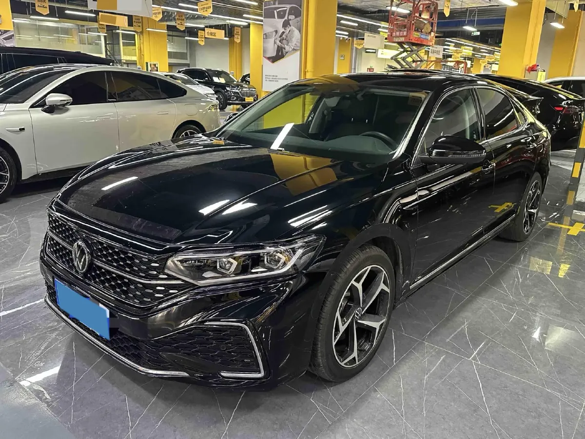 2023 Volkswagen Passat 2.0T 186HP L4 7DCT,autocango,china used car exporter,china ev exporter,chinese used car exporter,chinese used ev exporter