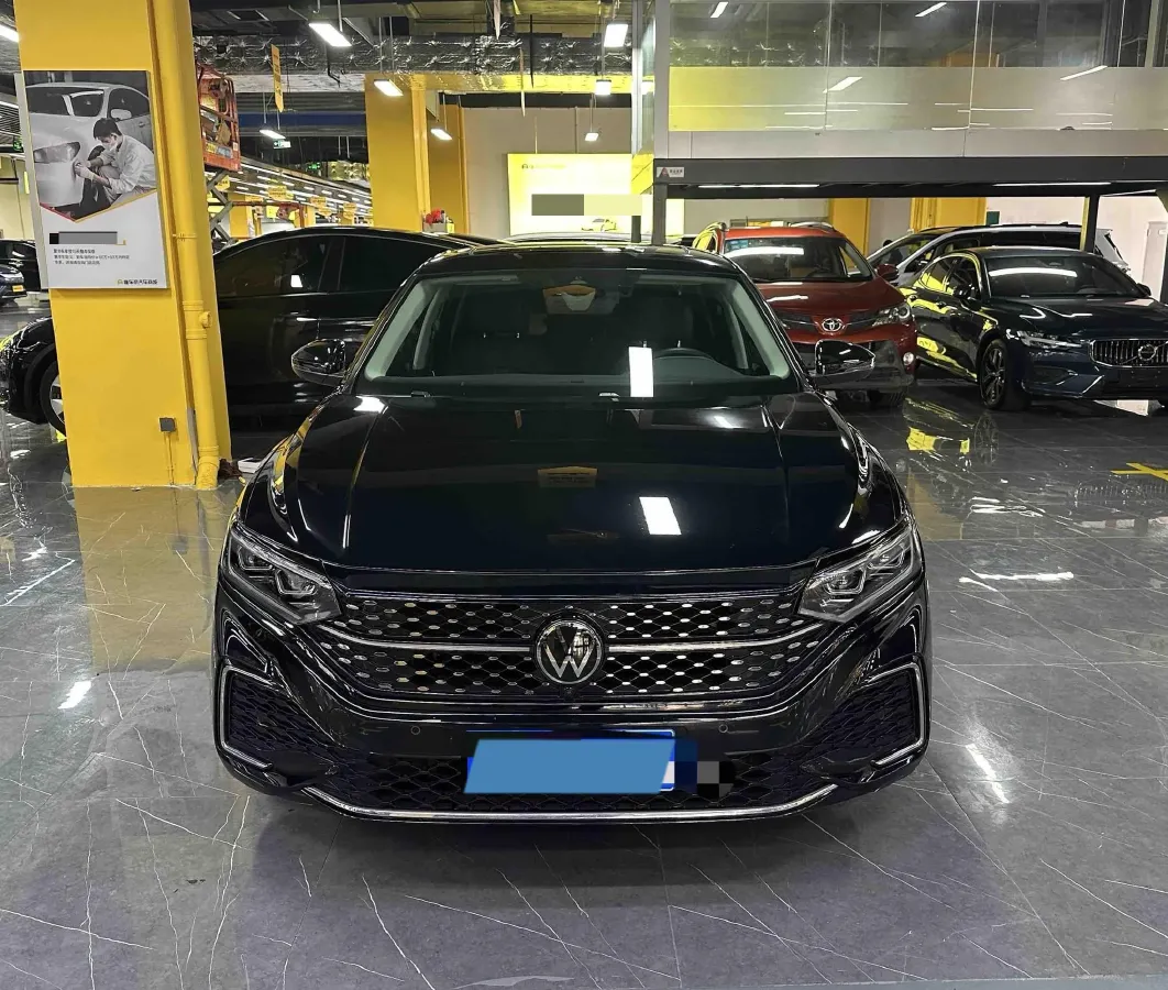 2023 Volkswagen Passat 2.0T 186HP L4 7DCT,autocango,china used car exporter,china ev exporter,chinese used car exporter,chinese used ev exporter