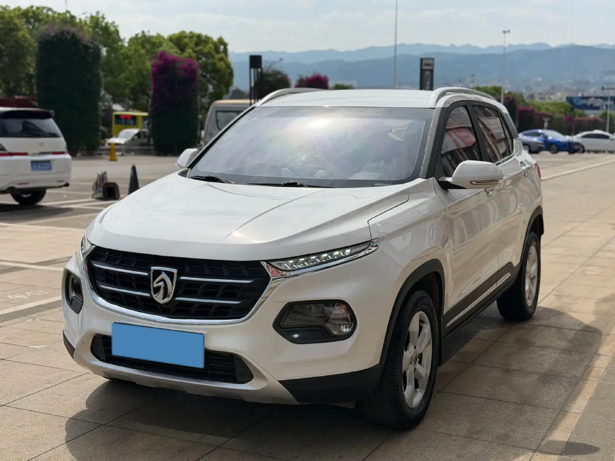 2017 BaoJun 510 1.5L 112HP L4 6MT,autocango,china used car exporter,china ev exporter,chinese used car exporter,chinese used ev exporter