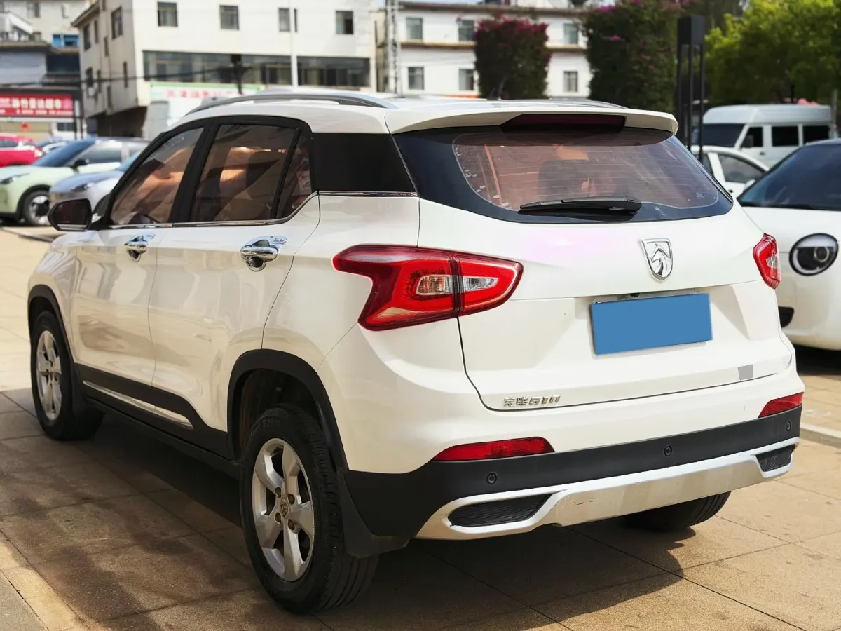 2017 BaoJun 510 1.5L 112HP L4 6MT,autocango,china used car exporter,china ev exporter,chinese used car exporter,chinese used ev exporter