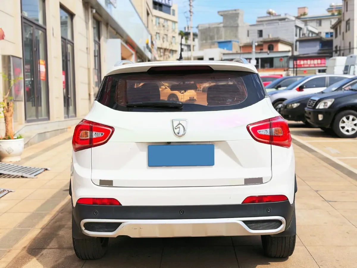 2017 BaoJun 510 1.5L 112HP L4 6MT,autocango,china used car exporter,china ev exporter,chinese used car exporter,chinese used ev exporter