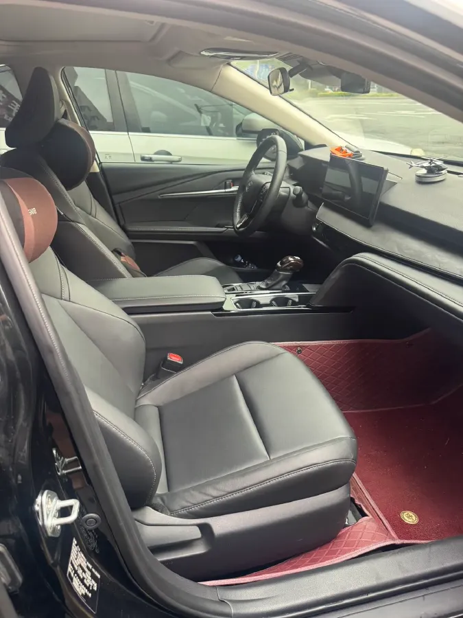 2024 Toyota Camry 2.0L 152HP L4 E-CVT Hybrid,autocango,china used car exporter,china ev exporter,chinese used car exporter,chinese used ev exporter