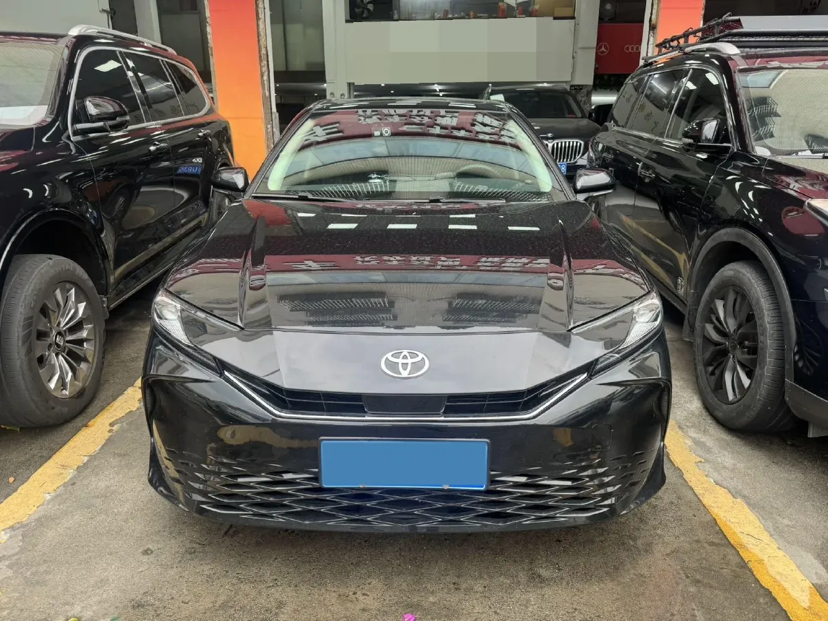 2024 Toyota Camry 2.0L 152HP L4 E-CVT Hybrid,autocango,china used car exporter,china ev exporter,chinese used car exporter,chinese used ev exporter