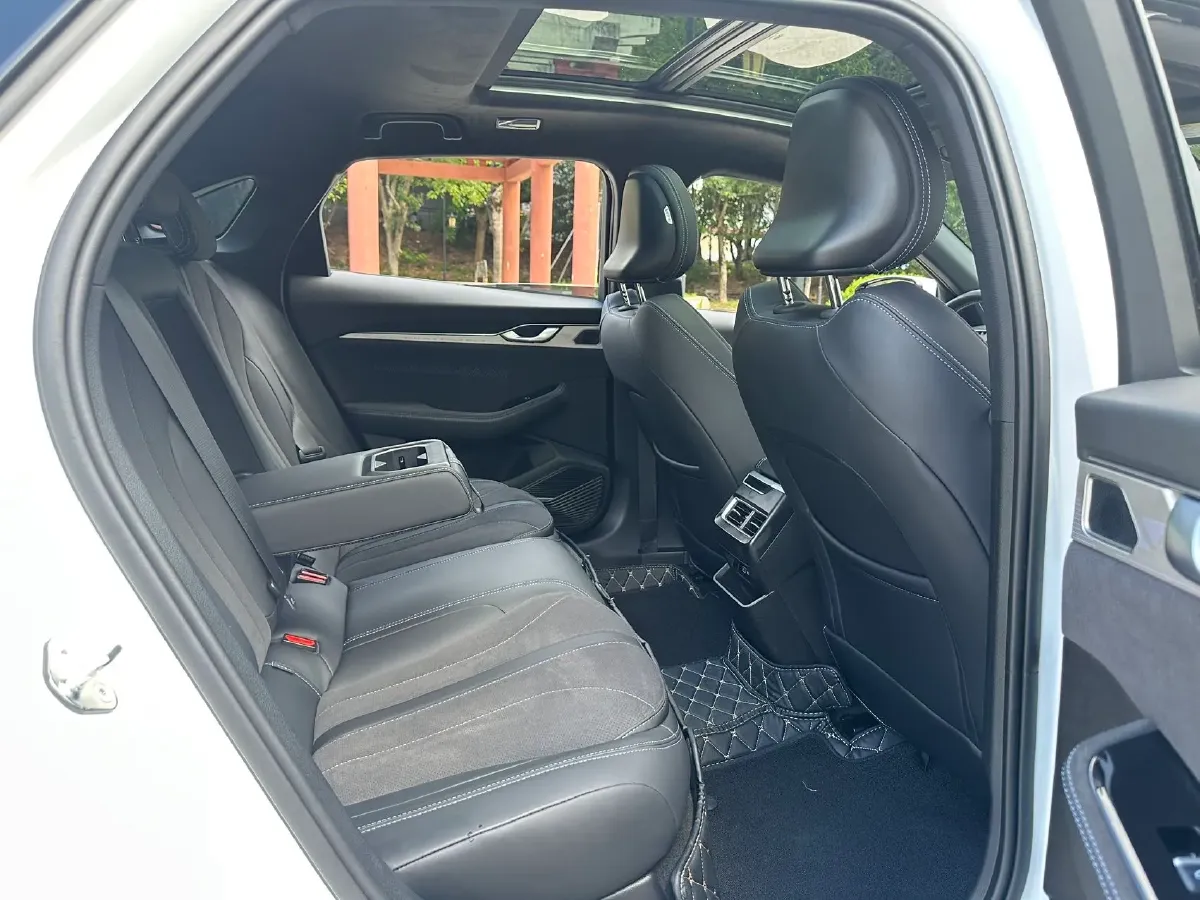 2025 Geely Preface 2.0T 238HP L4 8AT,autocango,china used car exporter,china ev exporter,chinese used car exporter,chinese used ev exporter