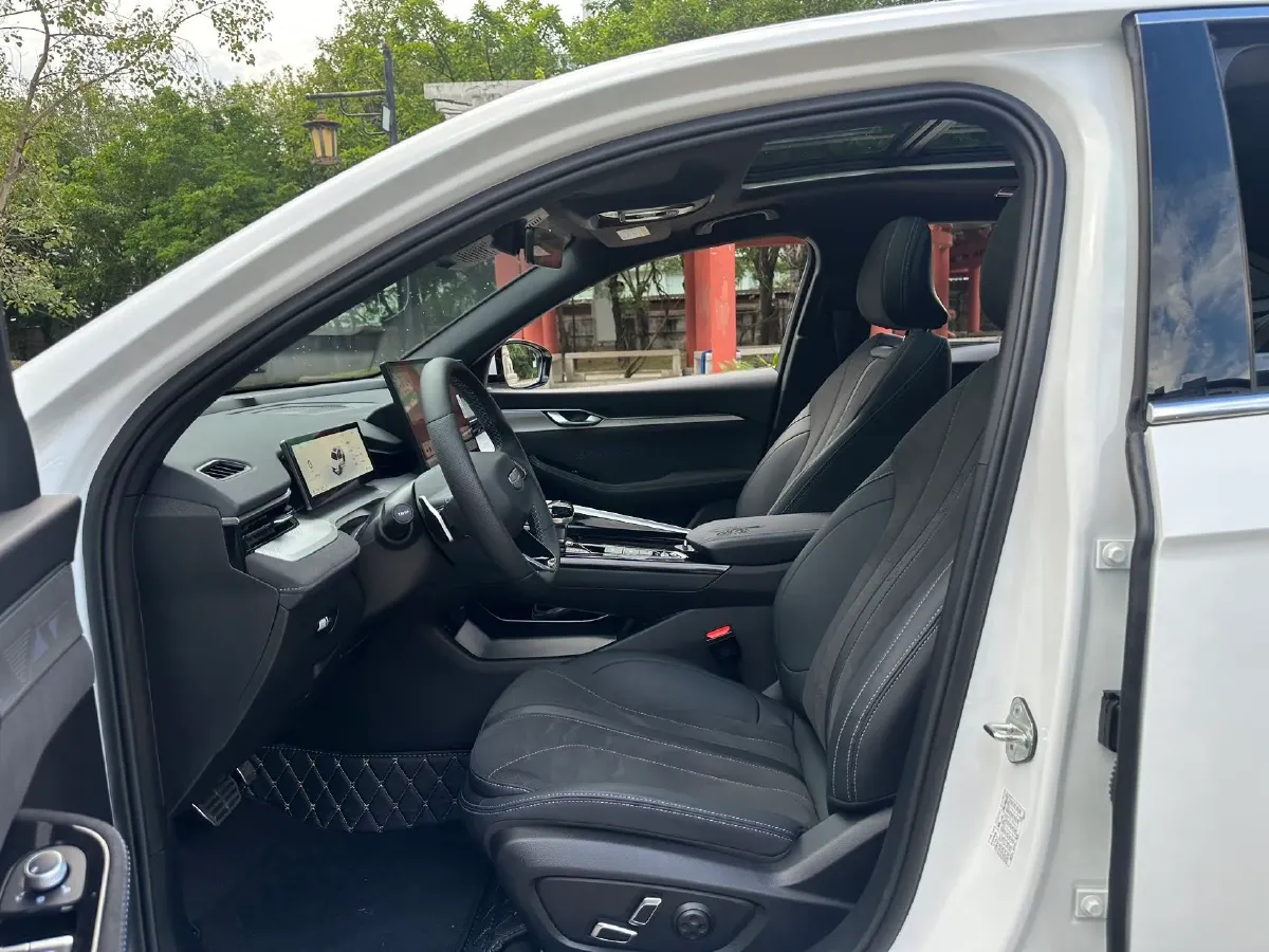 2025 Geely Preface 2.0T 238HP L4 8AT,autocango,china used car exporter,china ev exporter,chinese used car exporter,chinese used ev exporter