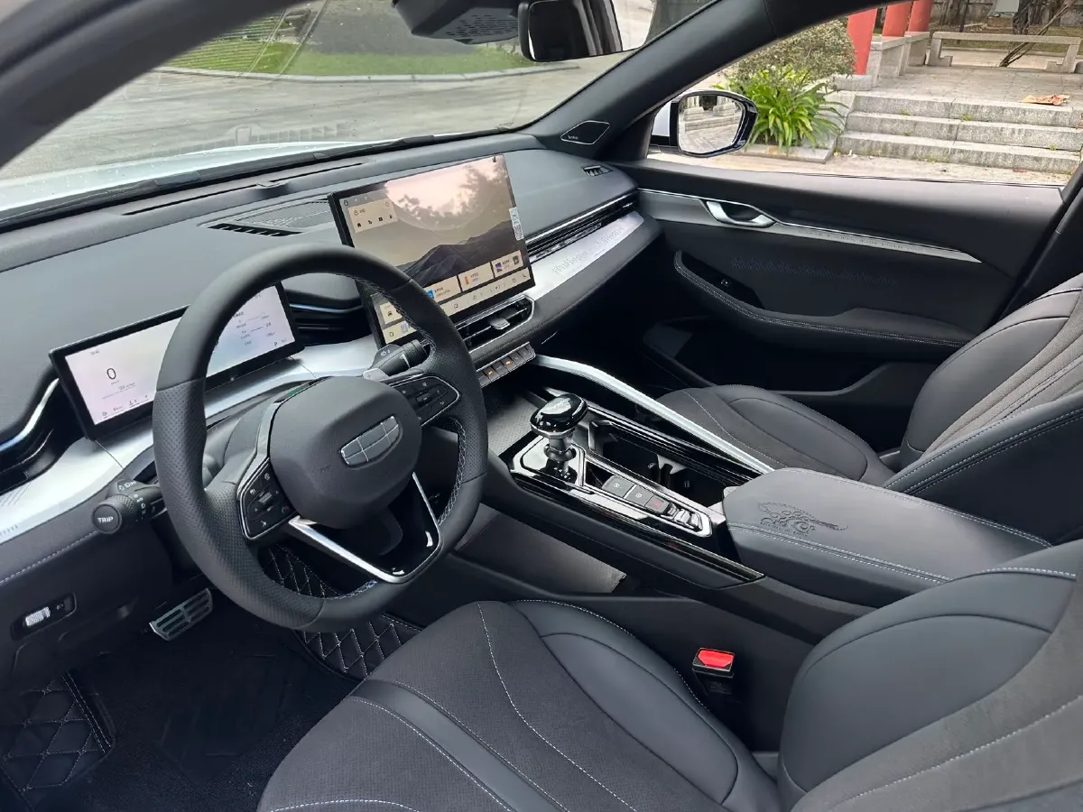 2025 Geely Preface 2.0T 238HP L4 8AT,autocango,china used car exporter,china ev exporter,chinese used car exporter,chinese used ev exporter