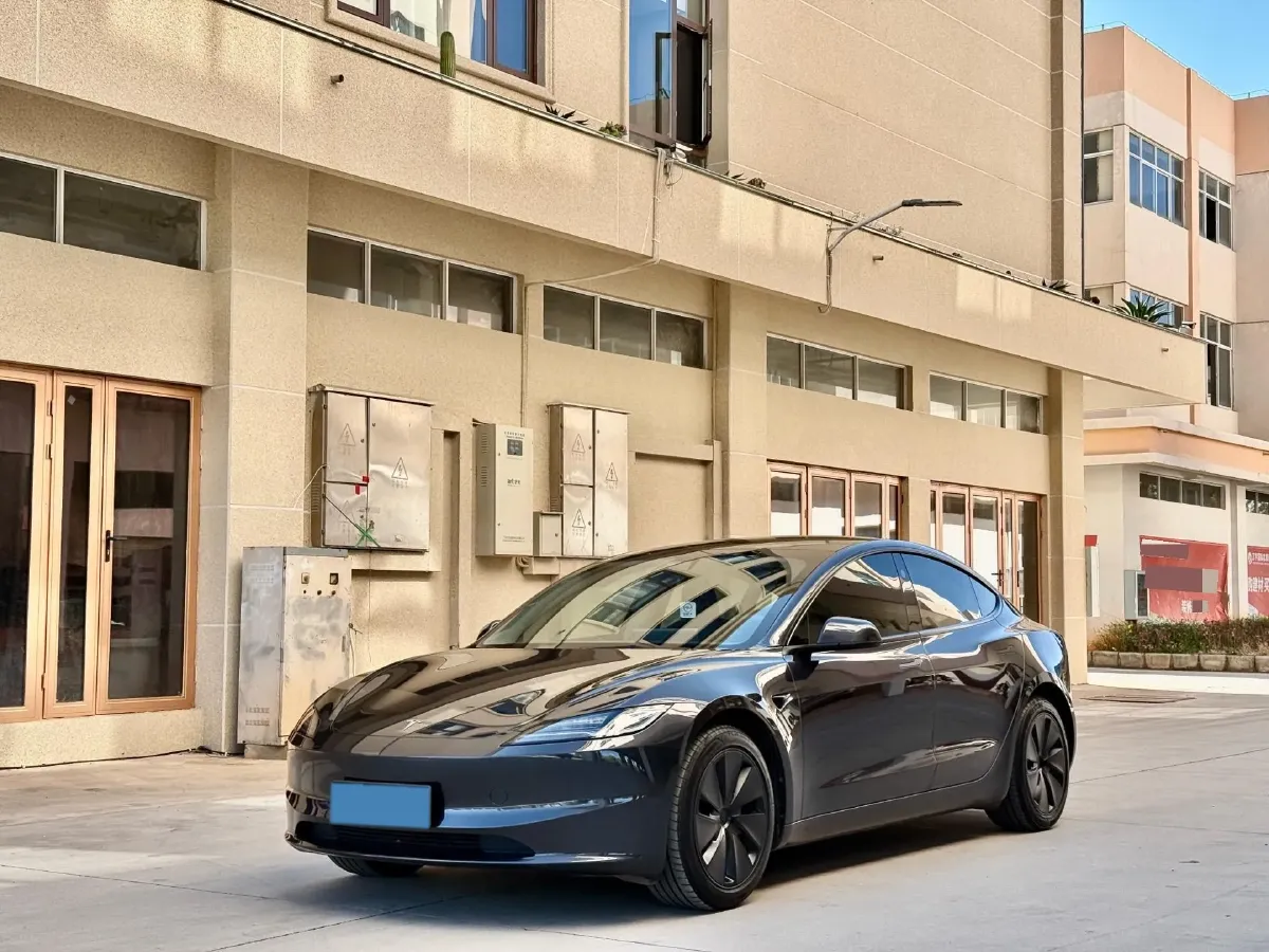 2025 Tesla Model 3 BEV 62.5KWH,autocango,china used car exporter,china ev exporter,chinese used car exporter,chinese used ev exporter