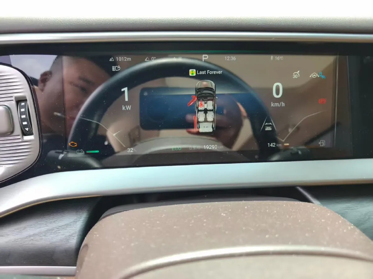 2024 Denza D9 1.5T 139HP L4 E-CVT PHEV 40KWH,autocango,china used car exporter,china ev exporter,chinese used car exporter,chinese used ev exporter