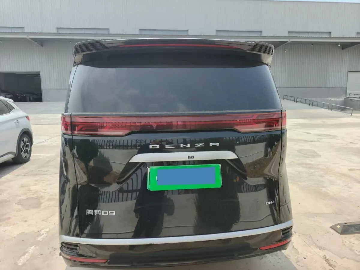 2024 Denza D9 1.5T 139HP L4 E-CVT PHEV 40KWH,autocango,china used car exporter,china ev exporter,chinese used car exporter,chinese used ev exporter