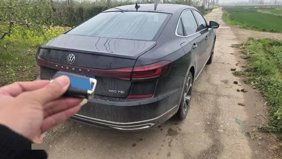 2025 Volkswagen Passat 2.0T 220HP L4 7DCT,autocango,china used car exporter,china ev exporter,chinese used car exporter,chinese used ev exporter