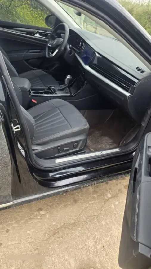 2025 Volkswagen Passat 2.0T 220HP L4 7DCT,autocango,china used car exporter,china ev exporter,chinese used car exporter,chinese used ev exporter