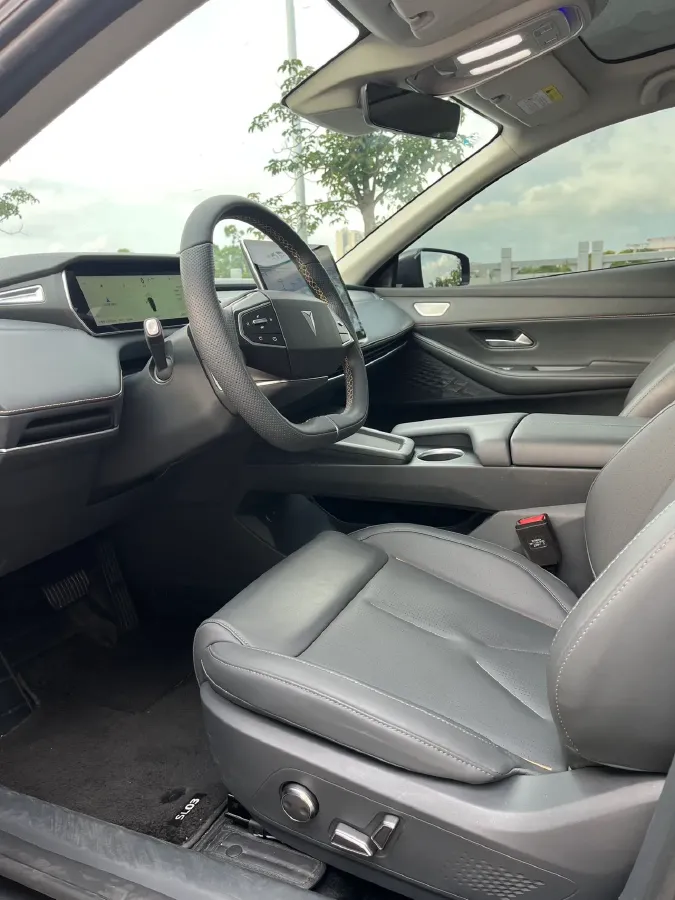 2022 DongFeng Forthing LingZhi EV BEV 68.4KWH,autocango,china used car exporter,china ev exporter,chinese used car exporter,chinese used ev exporter