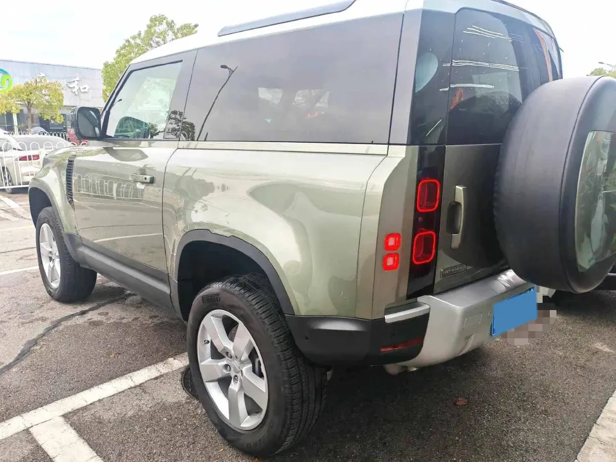 2021 Land Rover Defender 3.0T 400HP L6 8AT,autocango,china used car exporter,china ev exporter,chinese used car exporter,chinese used ev exporter