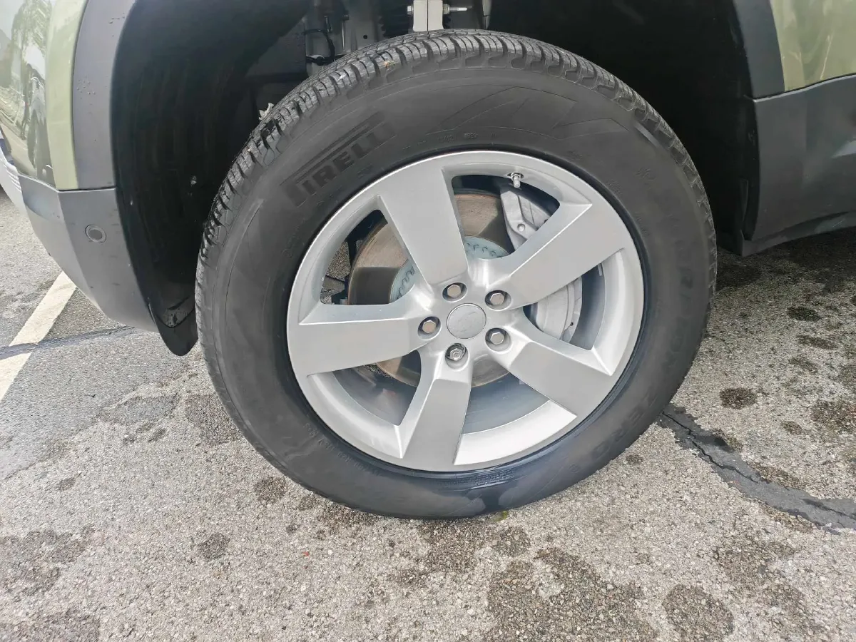 2021 Land Rover Defender 3.0T 400HP L6 8AT,autocango,china used car exporter,china ev exporter,chinese used car exporter,chinese used ev exporter