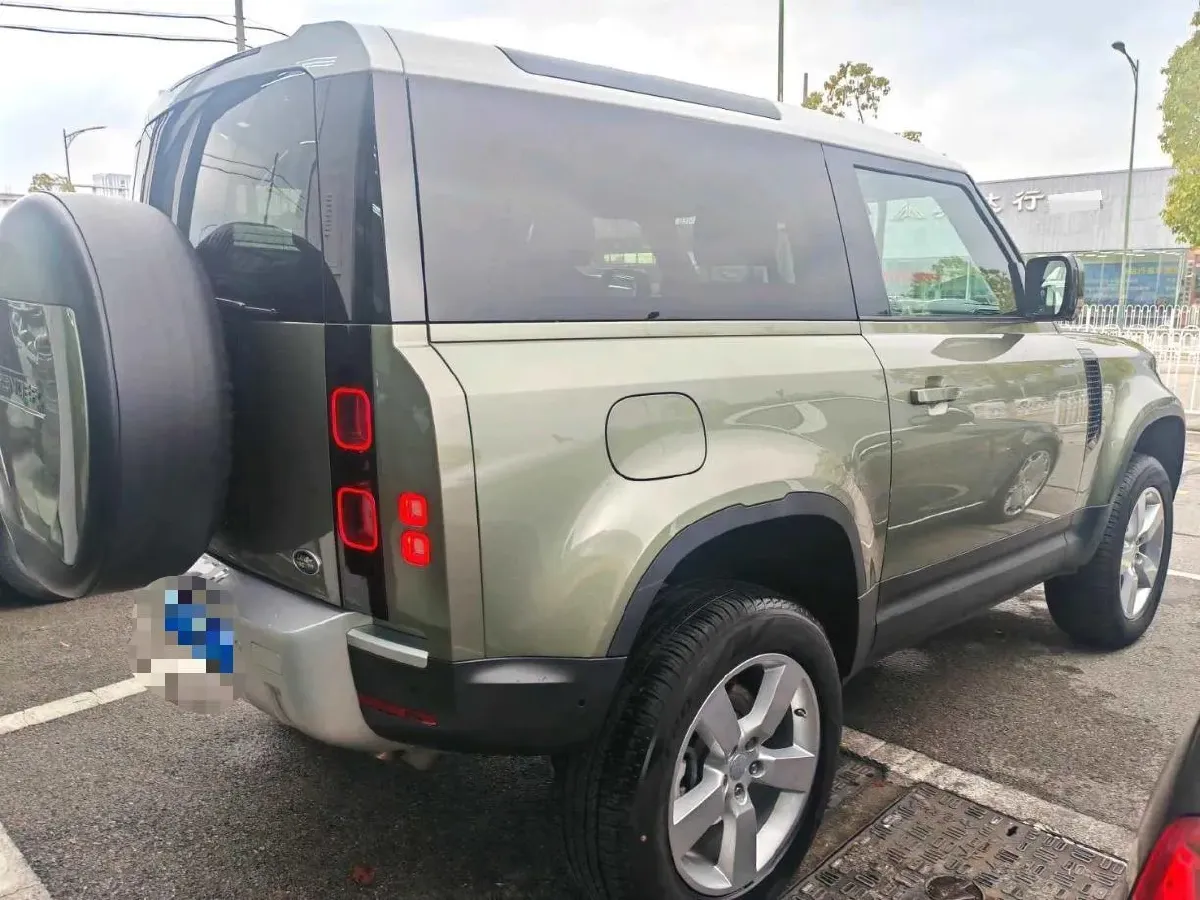 2021 Land Rover Defender 3.0T 400HP L6 8AT,autocango,china used car exporter,china ev exporter,chinese used car exporter,chinese used ev exporter