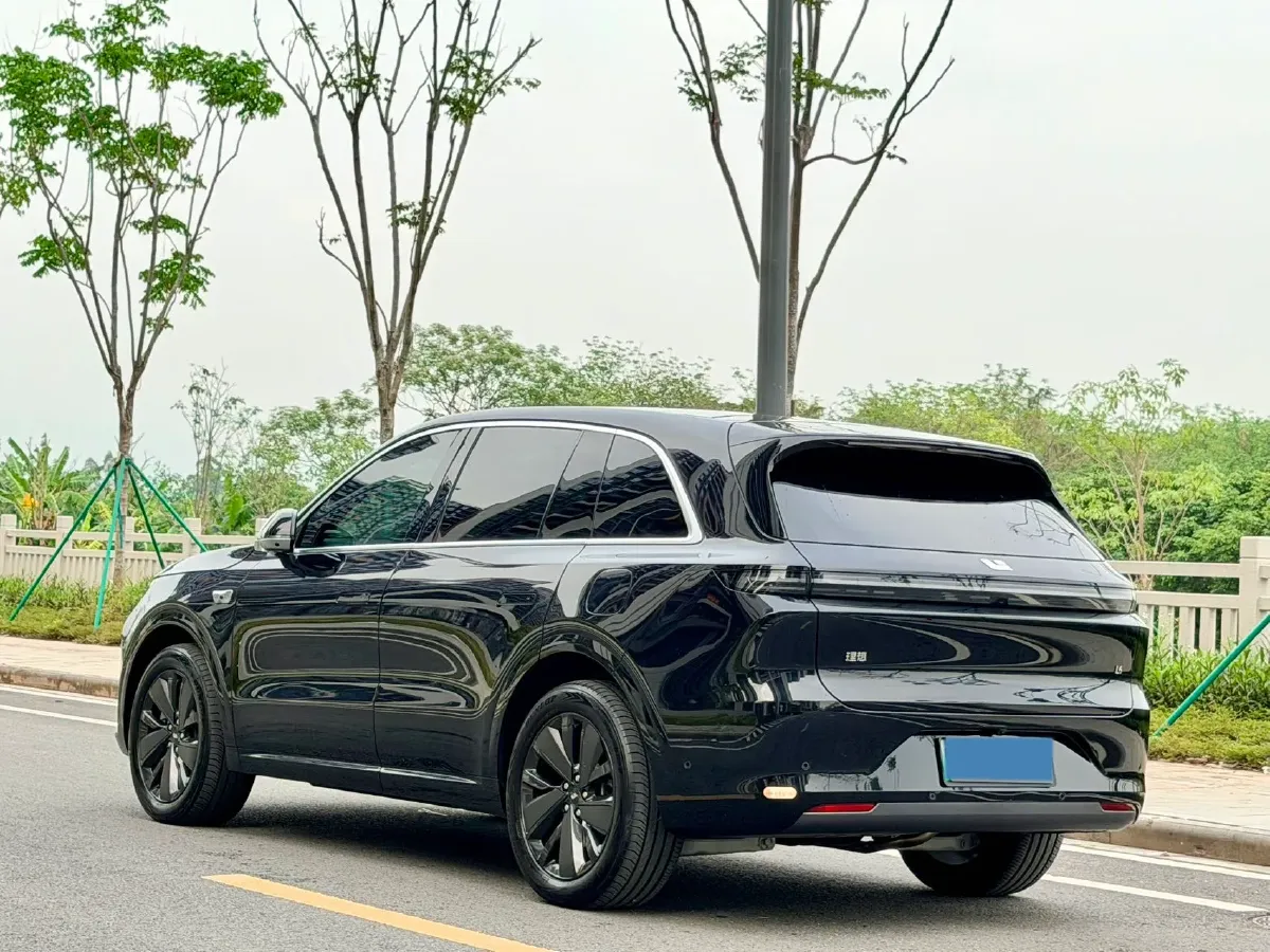 2025 Li L6 Range Extended 154HP L4 REEV,autocango,china used car exporter,china ev exporter,chinese used car exporter,chinese used ev exporter