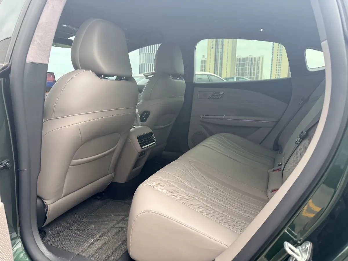 2025 Geely Galaxy Starshine 8 1.5T 163HP L4 3DHT PHEV 27.69KWH,autocango,china used car exporter,china ev exporter,chinese used car exporter,chinese used ev exporter
