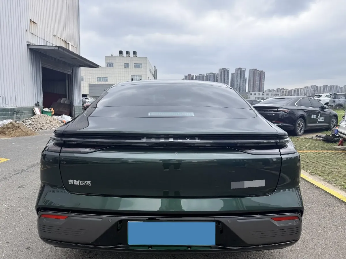 2025 Geely Galaxy Starshine 8 1.5T 163HP L4 3DHT PHEV 27.69KWH,autocango,china used car exporter,china ev exporter,chinese used car exporter,chinese used ev exporter
