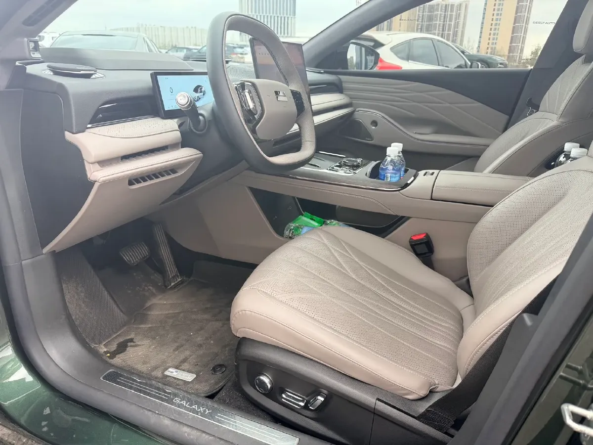 2025 Geely Galaxy Starshine 8 1.5T 163HP L4 3DHT PHEV 27.69KWH,autocango,china used car exporter,china ev exporter,chinese used car exporter,chinese used ev exporter