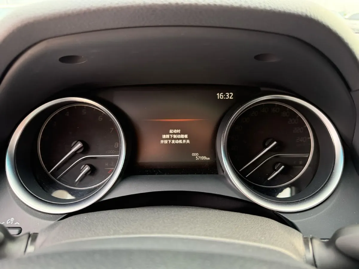 2019 Toyota Camry 2.5L 209HP L4 8AT,autocango,china used car exporter,china ev exporter,chinese used car exporter,chinese used ev exporter