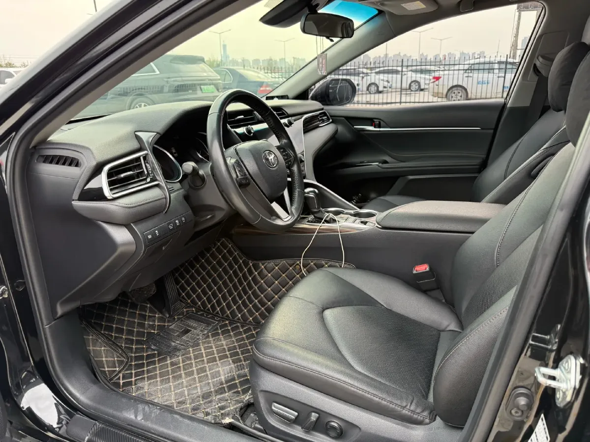 2019 Toyota Camry 2.5L 209HP L4 8AT,autocango,china used car exporter,china ev exporter,chinese used car exporter,chinese used ev exporter