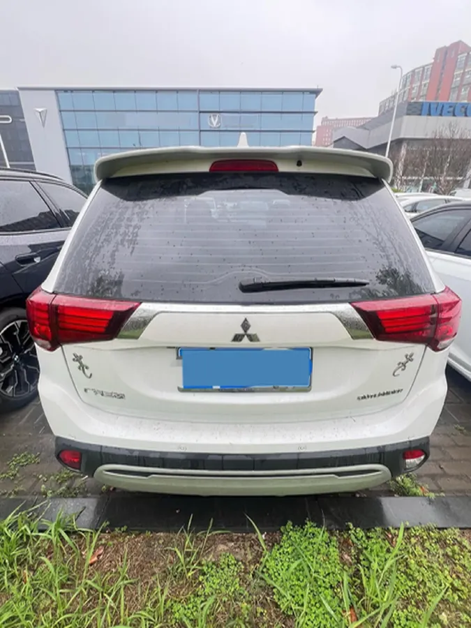 2019 Mitsubishi Outlander 2.0L 166HP L4 CVT,autocango,china used car exporter,china ev exporter,chinese used car exporter,chinese used ev exporter