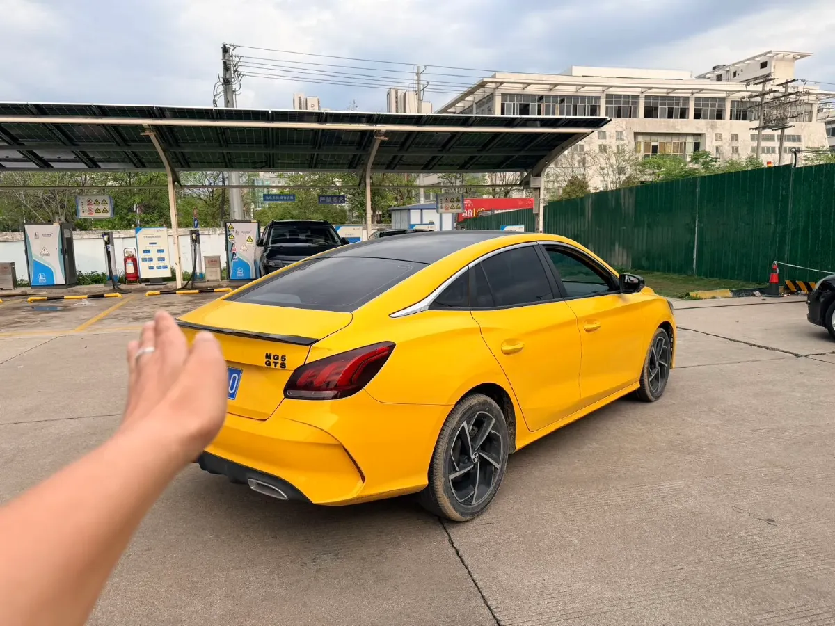 2022 MG 5 1.5T 173HP L4 7DCT,autocango,china used car exporter,china ev exporter,chinese used car exporter,chinese used ev exporter
